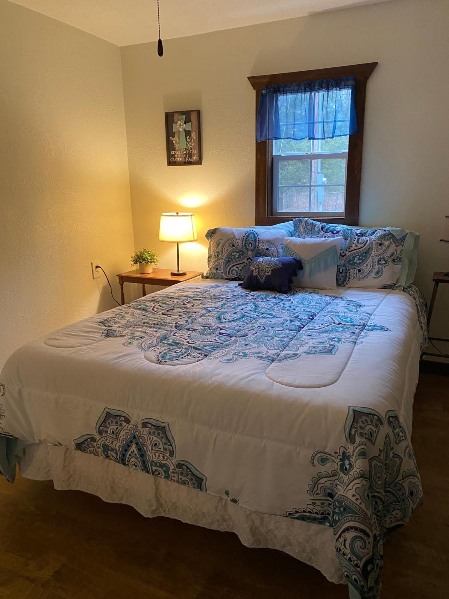 Dragonfly Meadows Guesthouse Stoutland Buitenkant foto